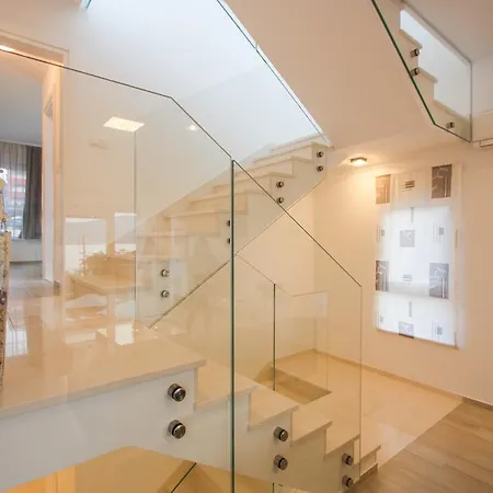 Leona Вилла Трогир