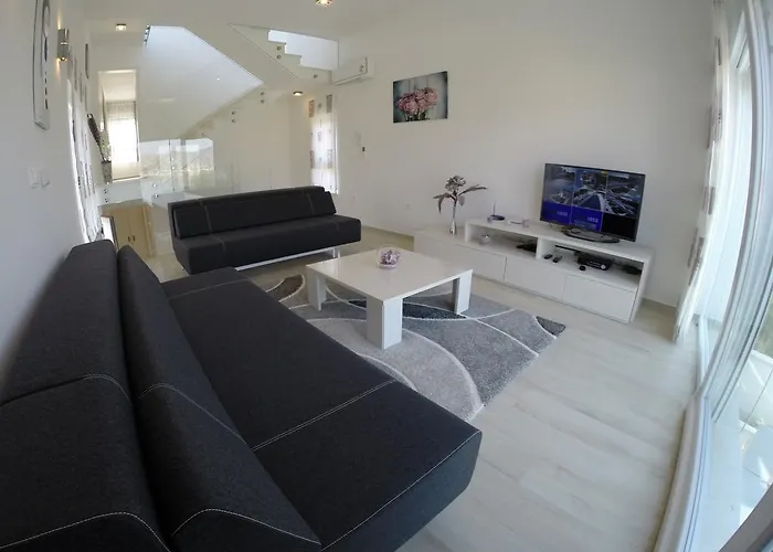 Leona Villa Trogir