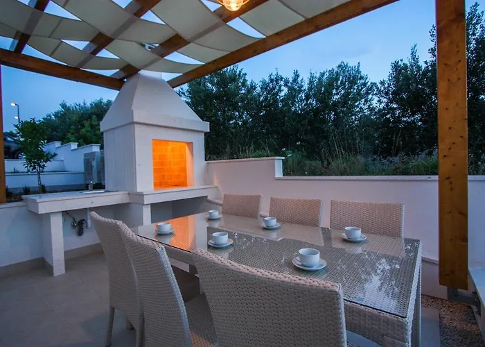 Leona Villa Trogir