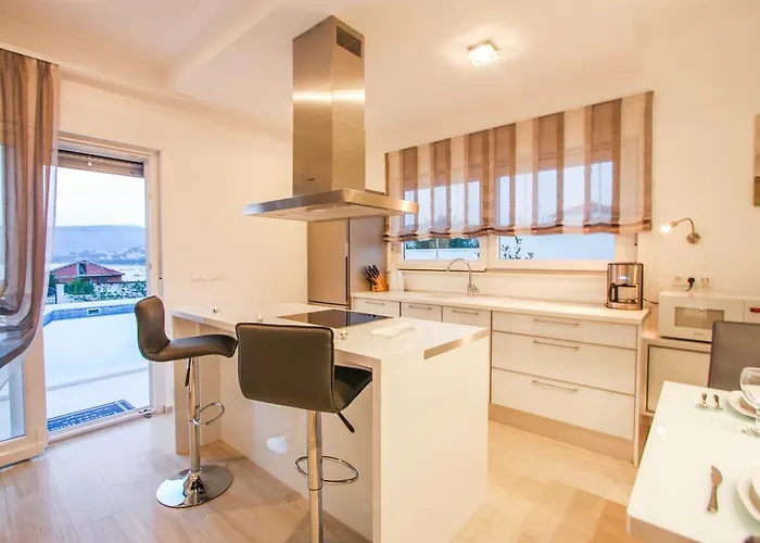 Leona Villa Trogir